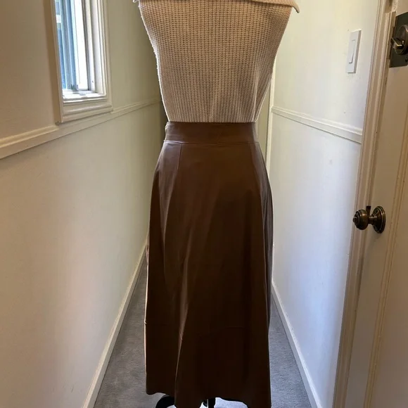 Vince Brown Leather Pencil Skirt with Pleats - 6 NWT - Picture 2 of 6